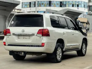 Toyota Land Cruiser 4.5 V8 GL 2012 White