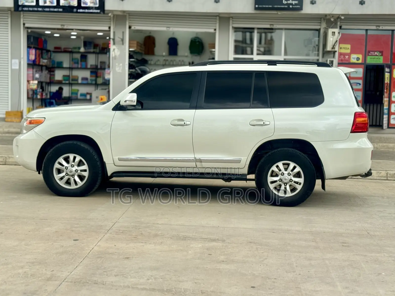 Toyota Land Cruiser 4.5 V8 GL 2012 White