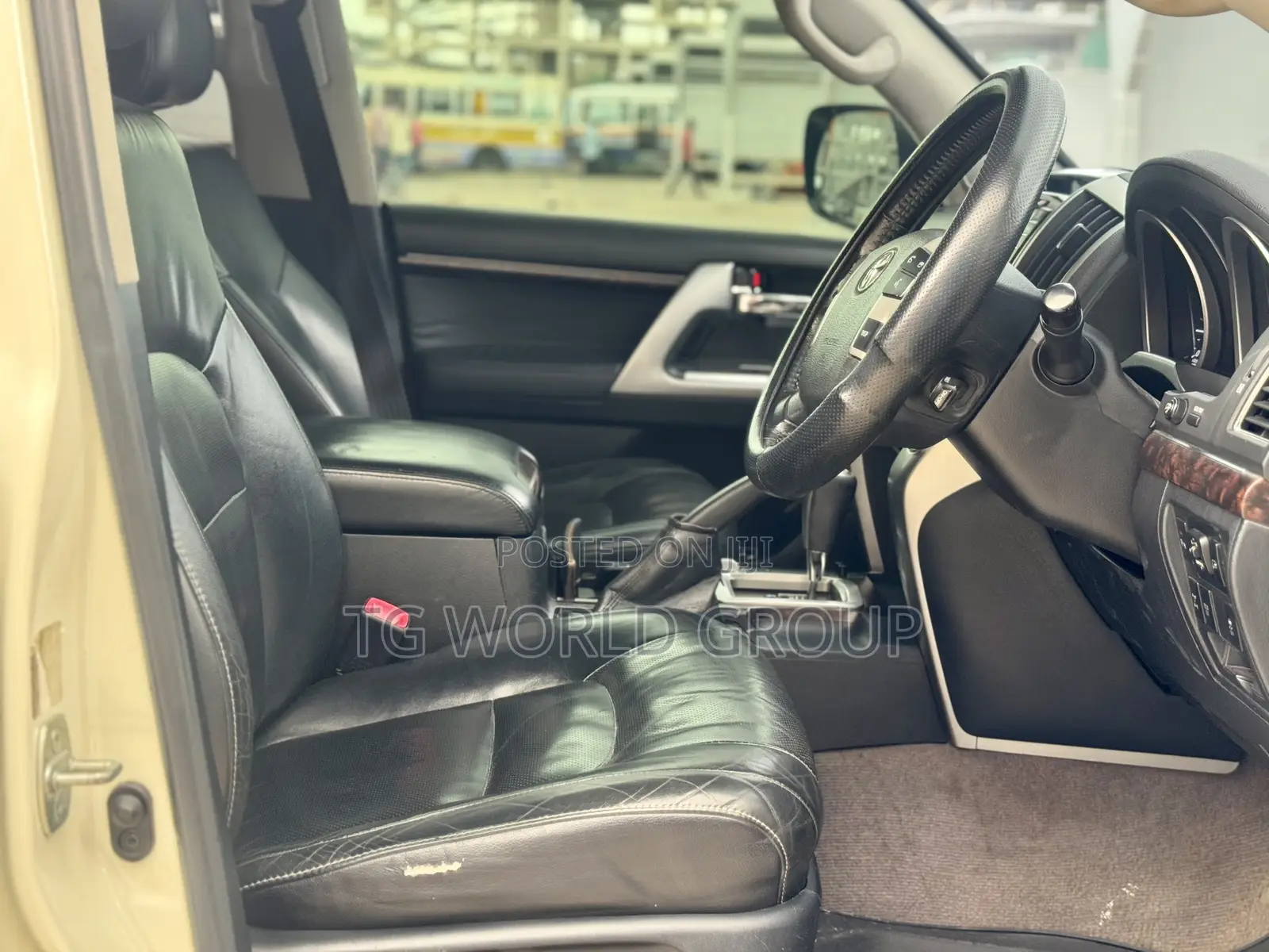 Toyota Land Cruiser 4.5 V8 GL 2012 White