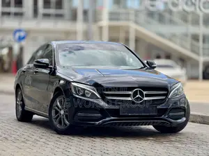 Photo - Mercedes-Benz C-Class C 180 (S205) 2015 Black