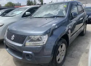Photo - Suzuki Escudo 2006 Gray