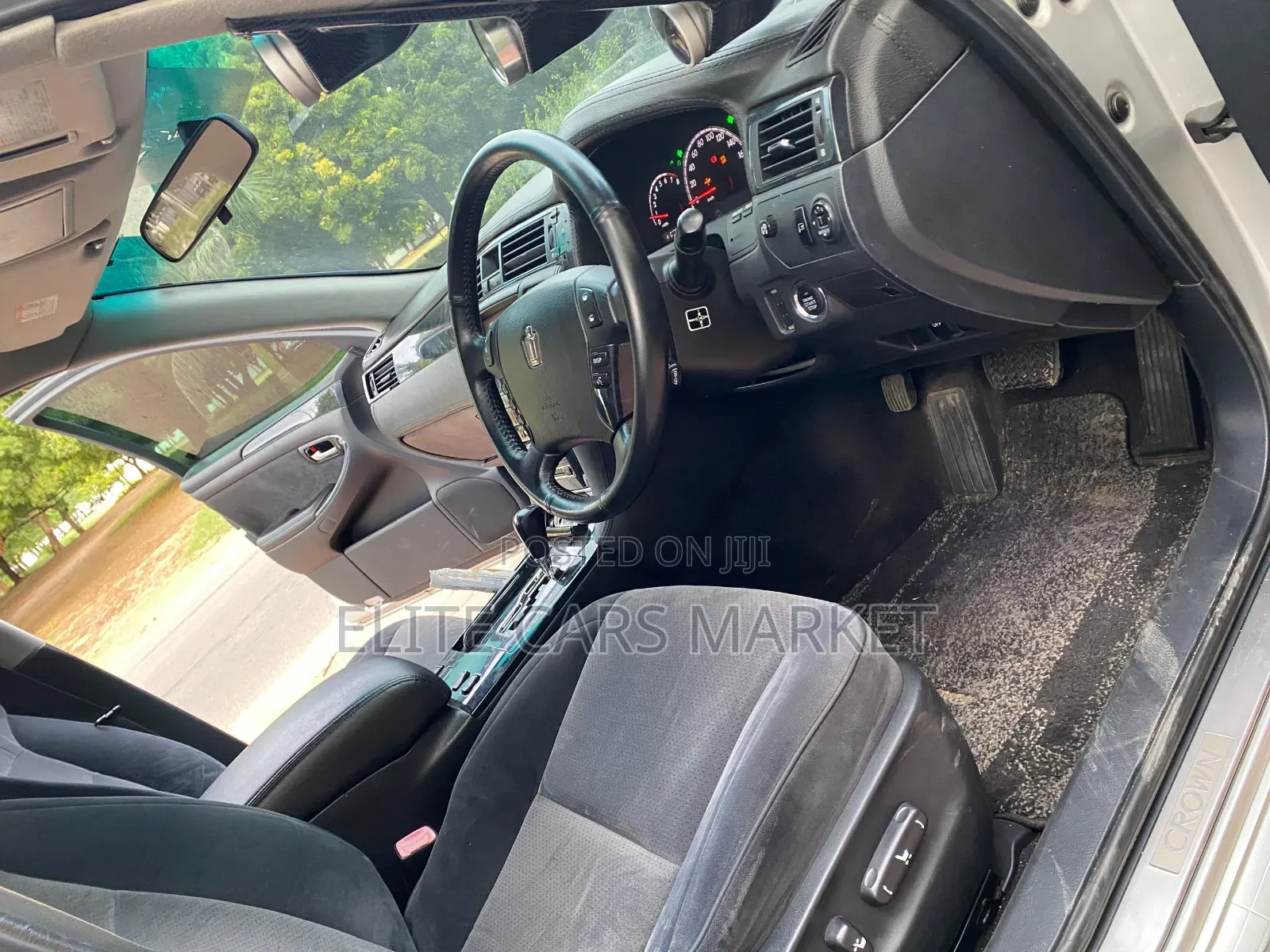 Toyota Crown 2006 Silver