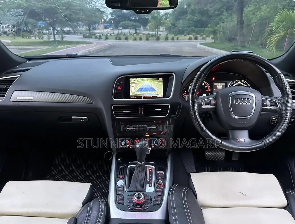 Audi Q5 2011 Black