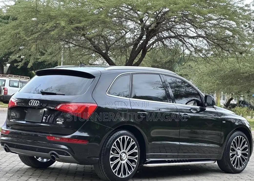 Audi Q5 2011 Black
