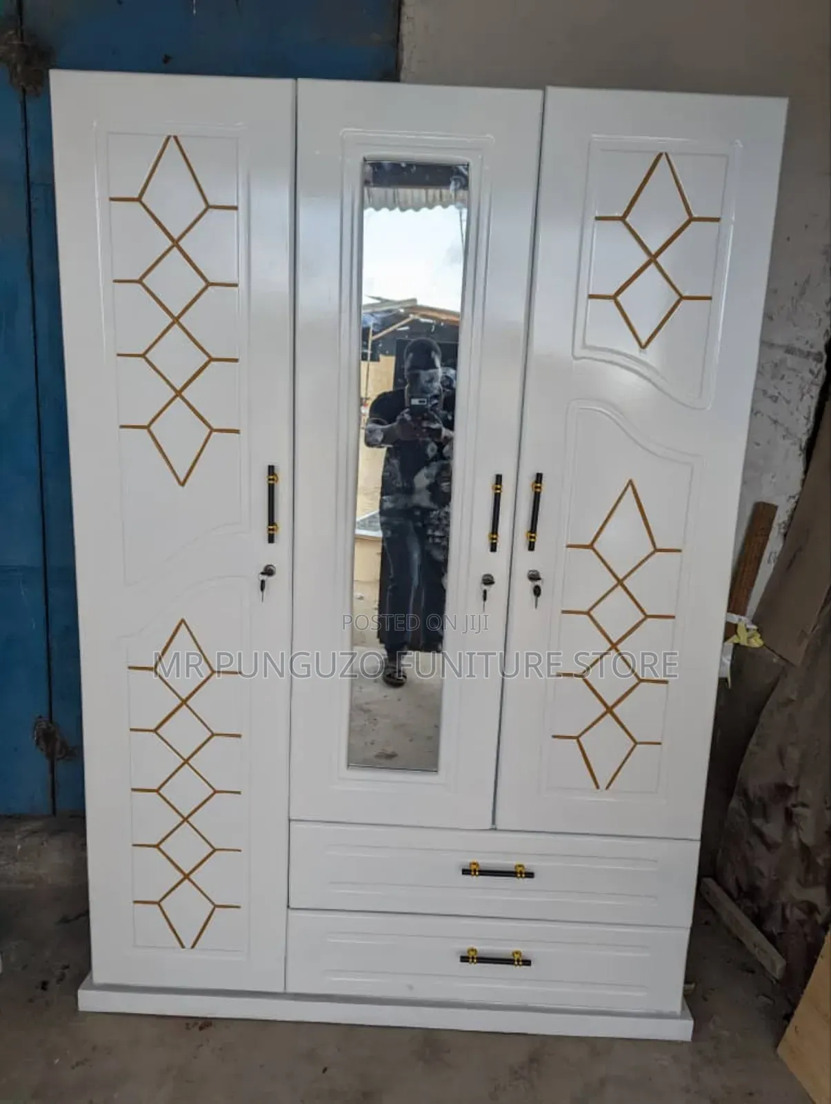 Kabati Milango Mitatu Classic Sana Full Mbao 