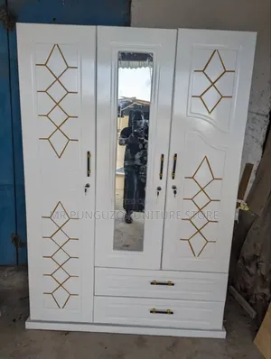 Kabati Milango Mitatu Classic Sana Full Mbao 