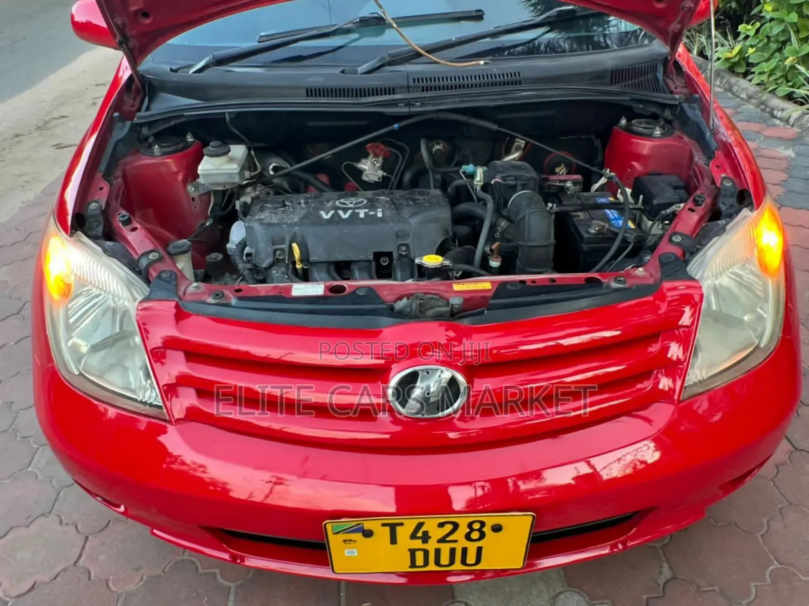 Toyota IST 2005 Red
