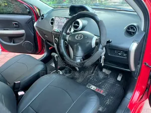 Toyota IST 2005 Red