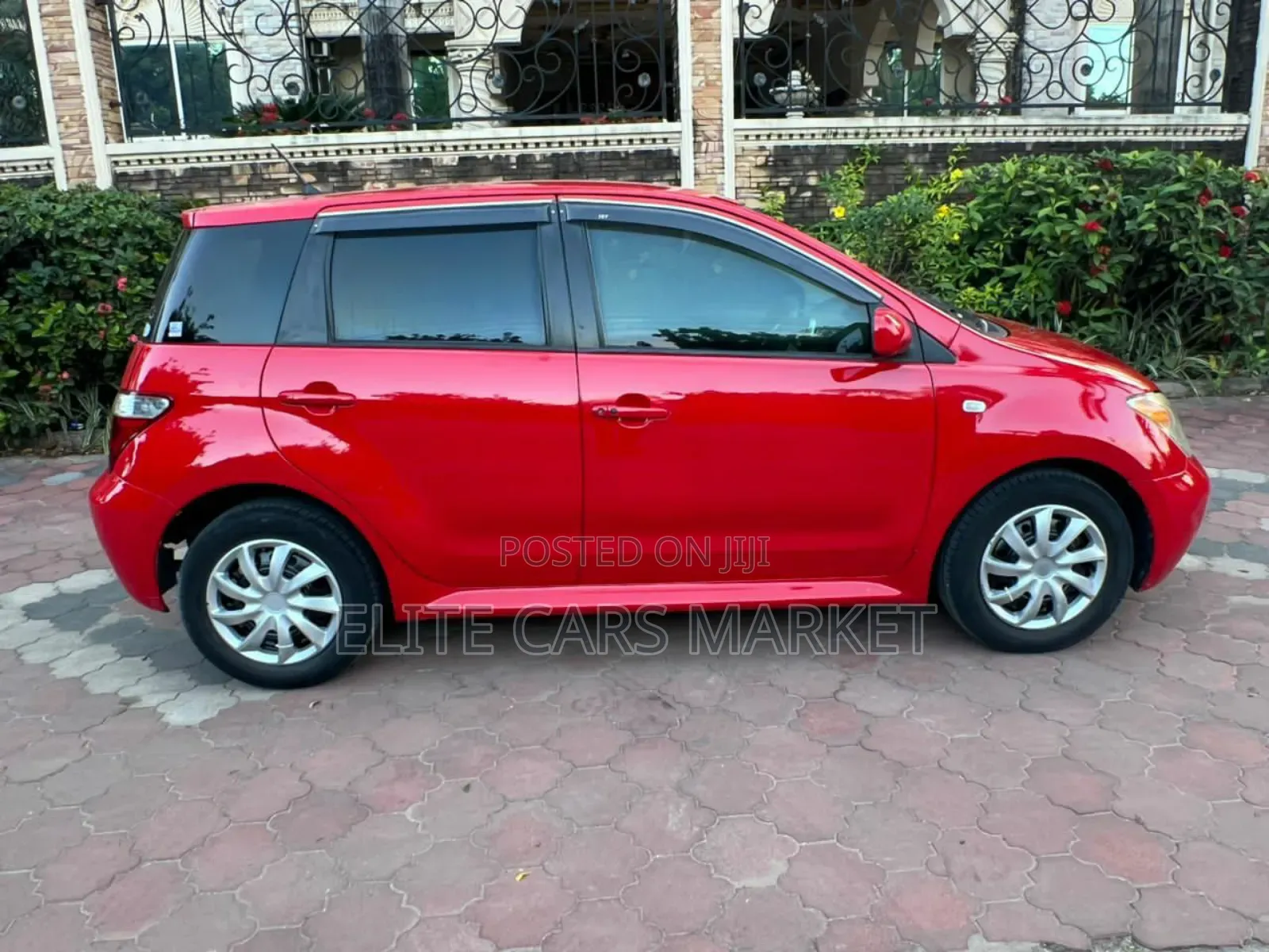 Toyota IST 2005 Red