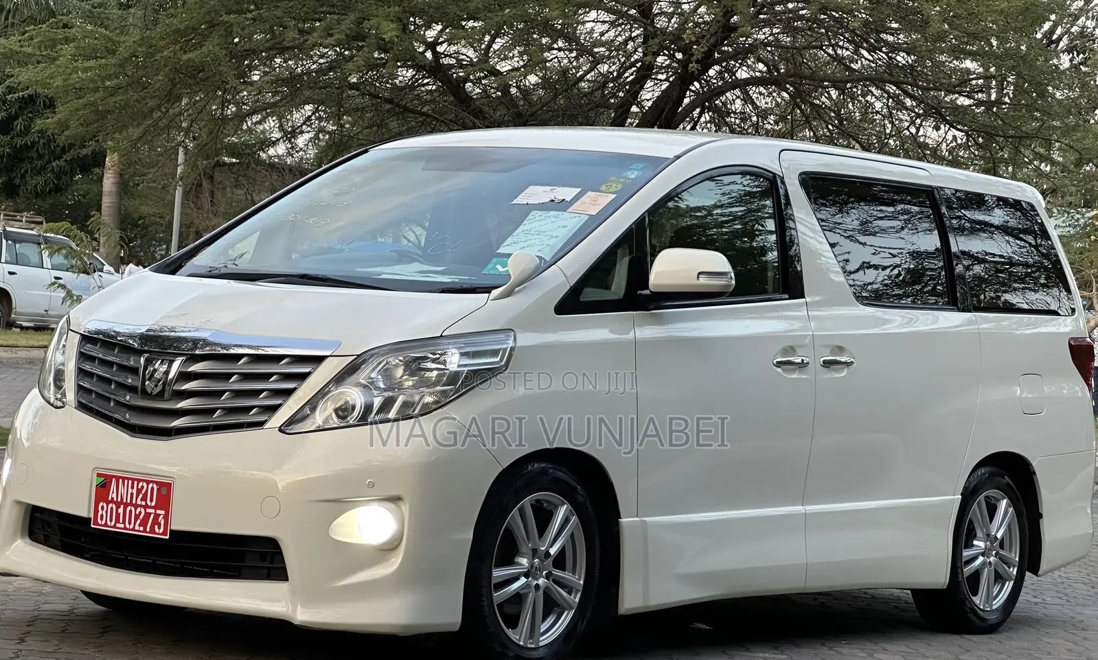 Toyota Alphard 2009 Off white