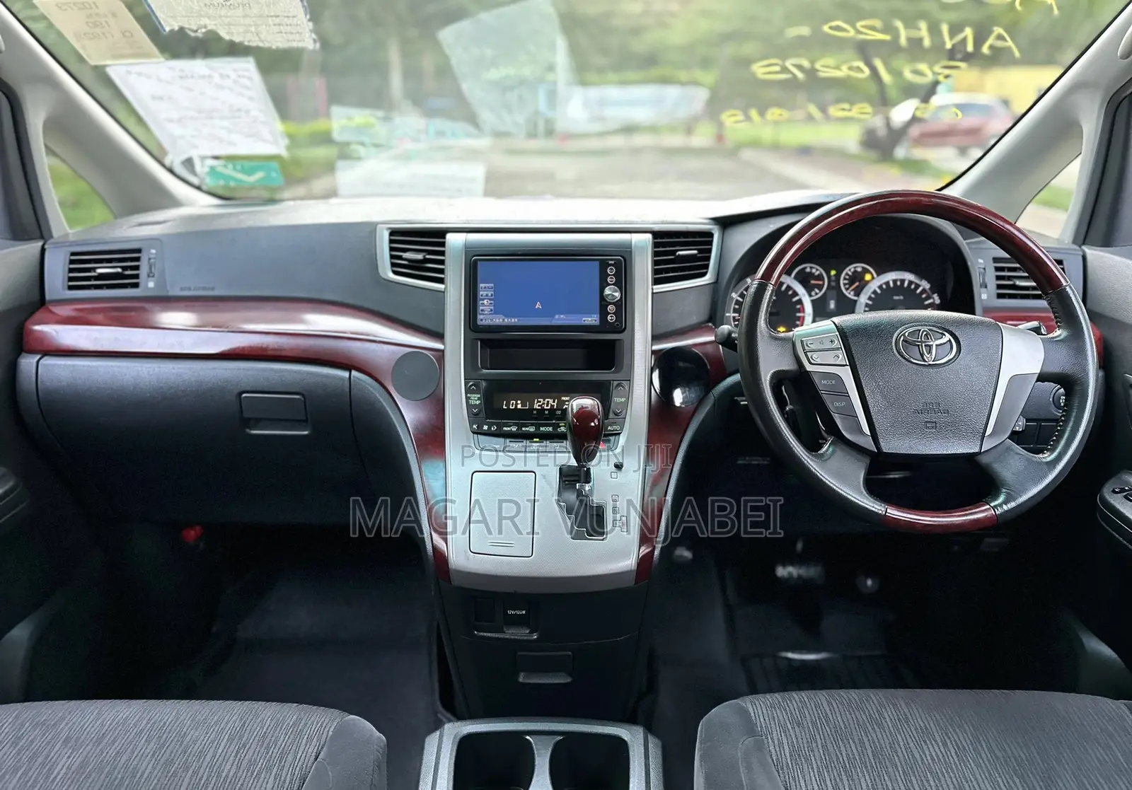 Toyota Alphard 2009 Off white