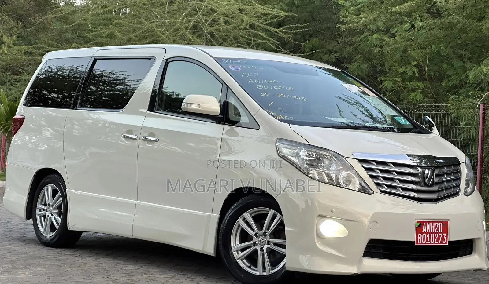 Toyota Alphard 2009 Off white