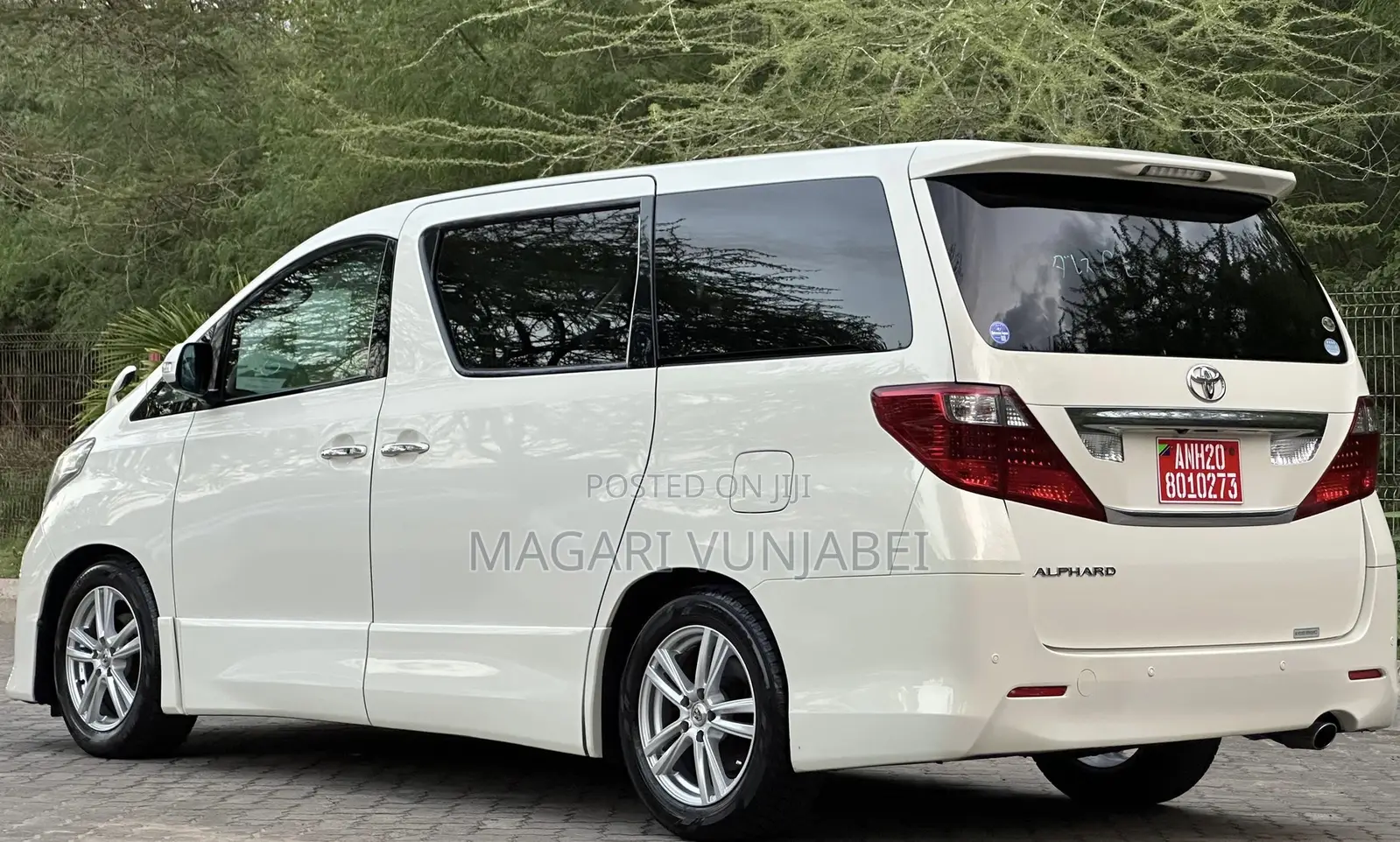 Toyota Alphard 2009 Off white