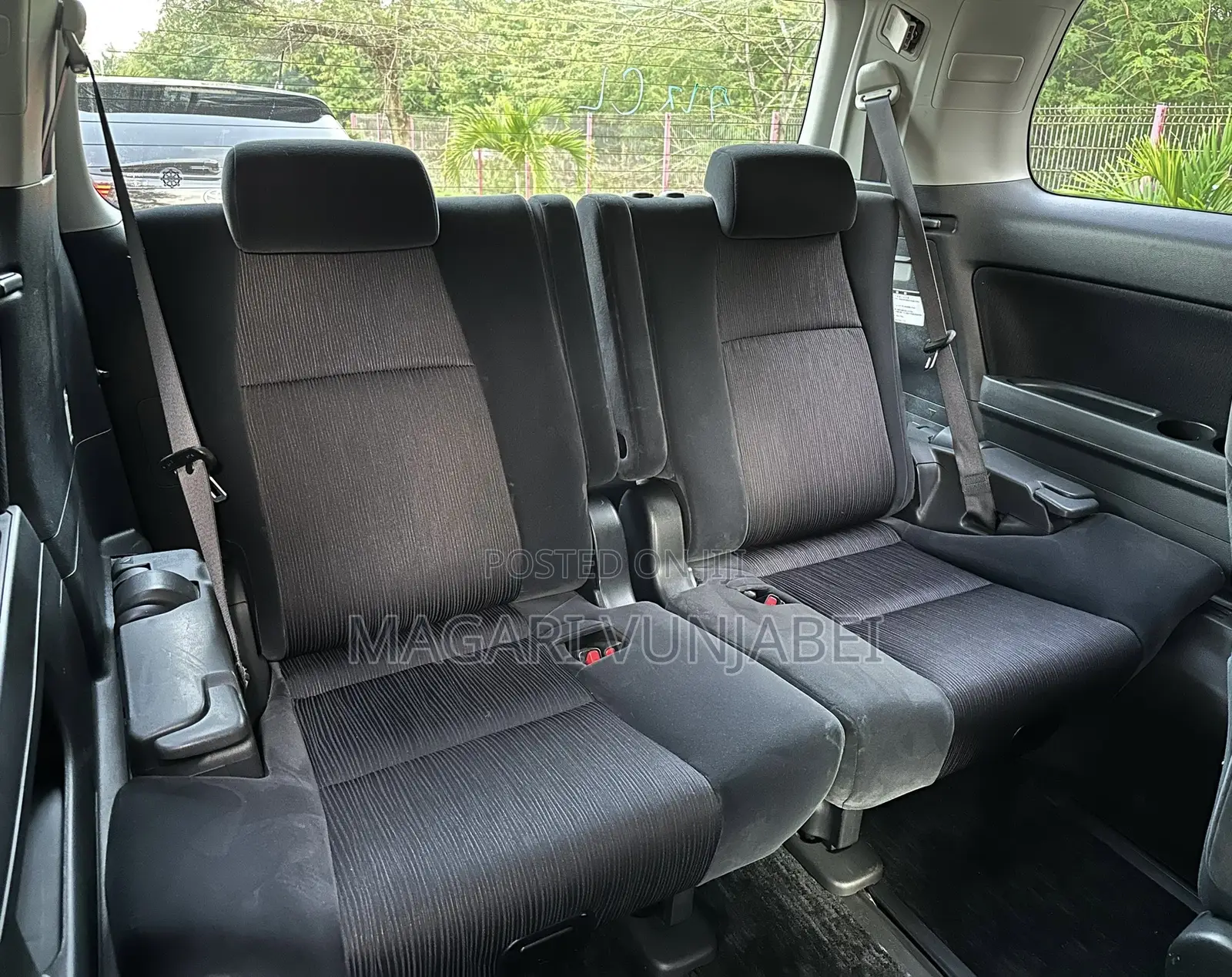 Toyota Alphard 2009 Off white