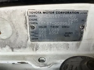 Toyota Hilux 2003 White