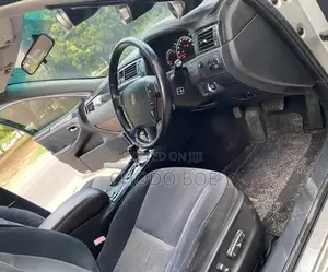 Toyota Crown 2006 Silver