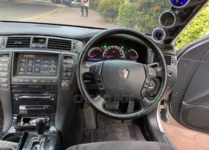Toyota Crown 2006 Silver