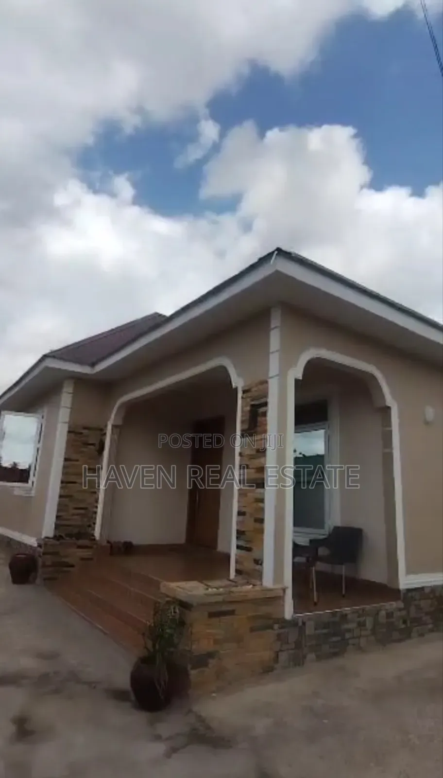 7bdrm House in Mikocheni for sale