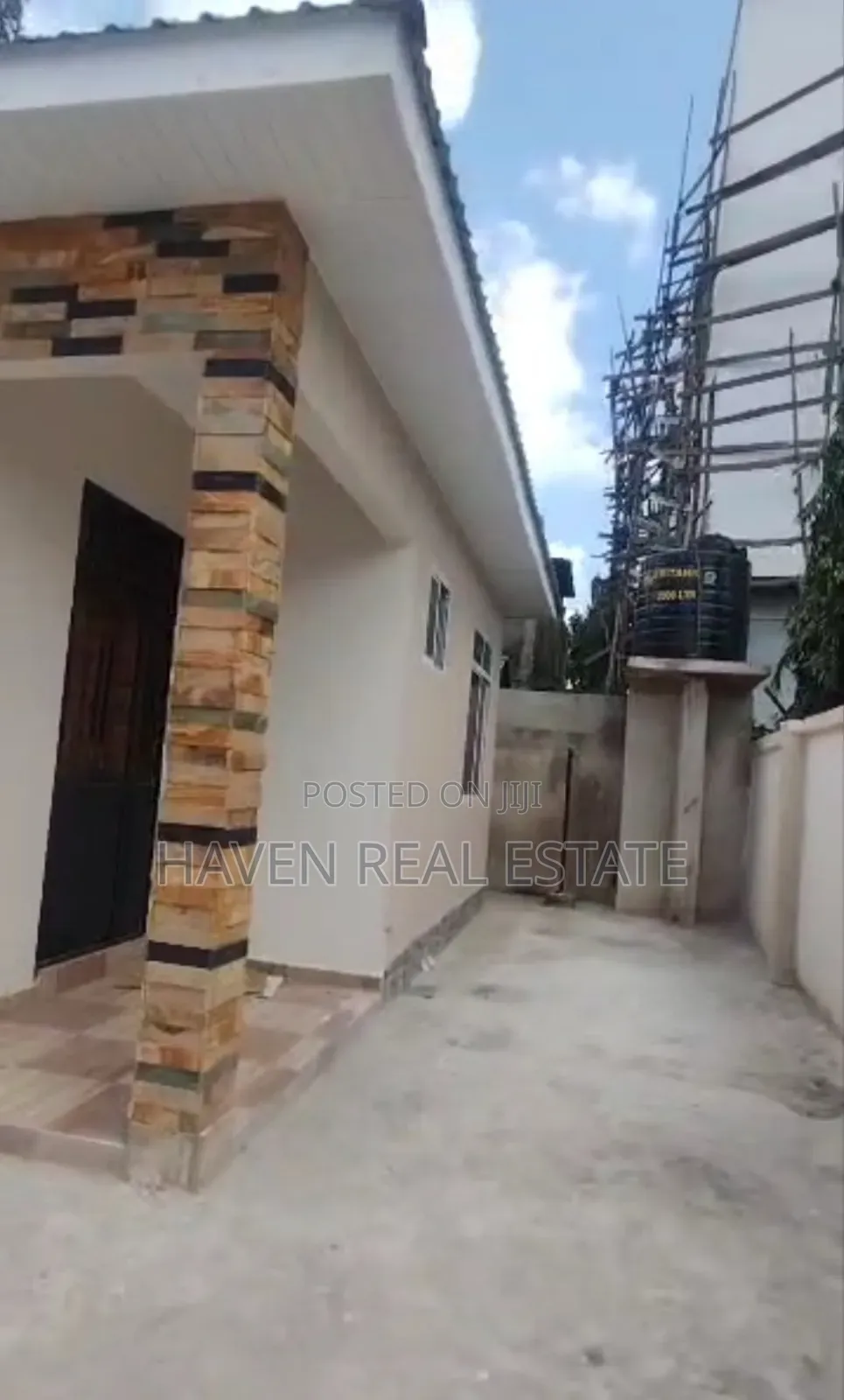 7bdrm House in Mikocheni for sale