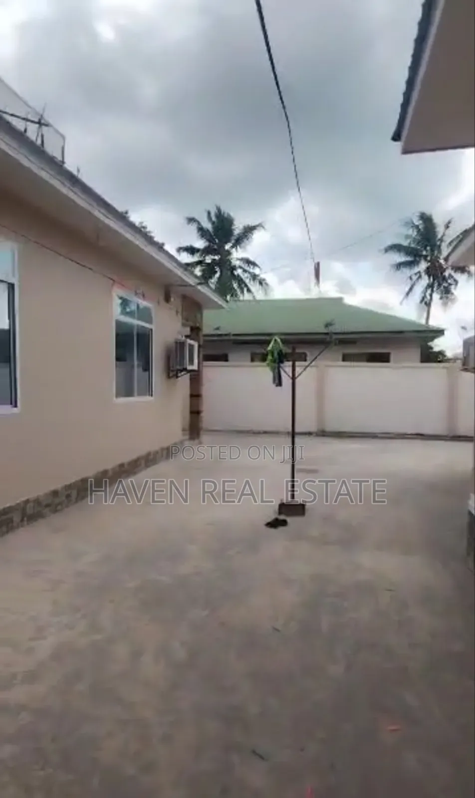 7bdrm House in Mikocheni for sale