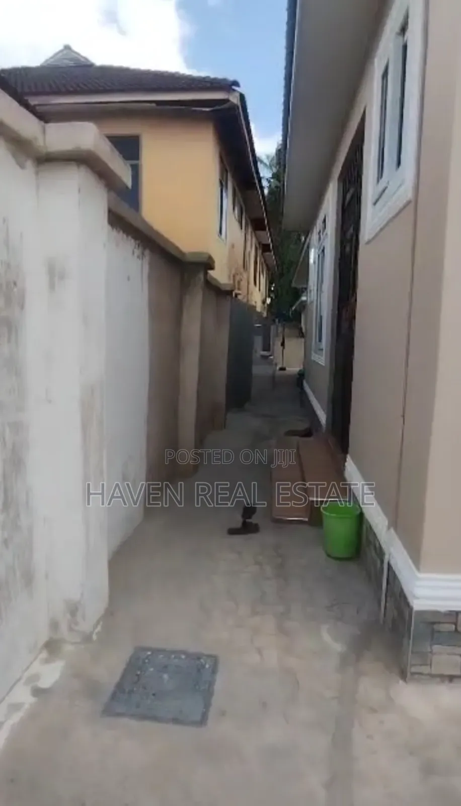 7bdrm House in Mikocheni for sale