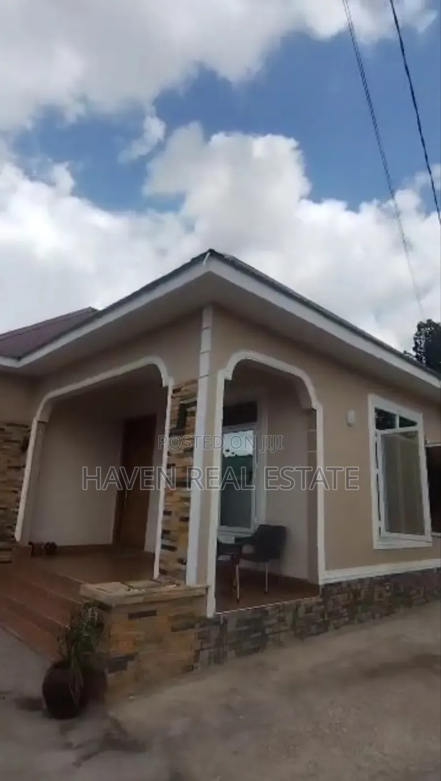 7bdrm House in Mikocheni for sale