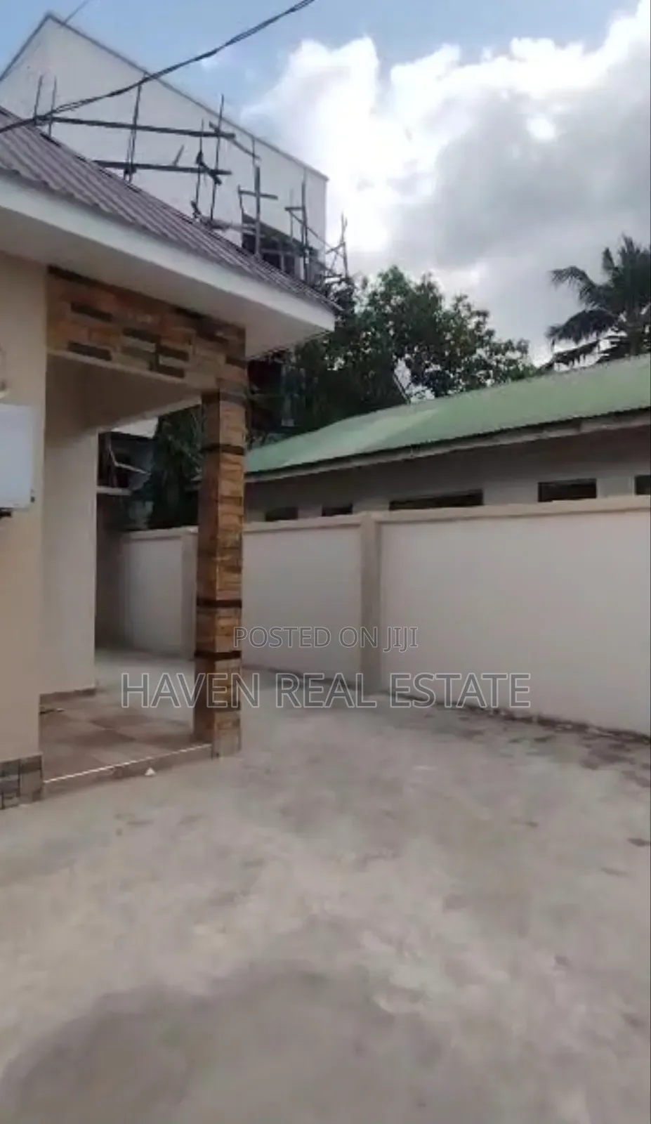 7bdrm House in Mikocheni for sale