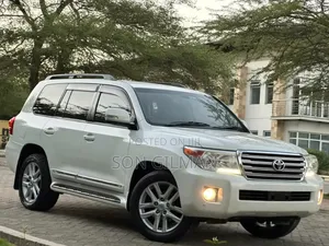 Toyota Land Cruiser 2014 Pearl