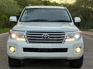 Toyota Land Cruiser 2014 Pearl