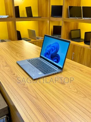 Laptop HP ZBook Firefly 14 G7 16GB Intel Core I7 SSD 512GB