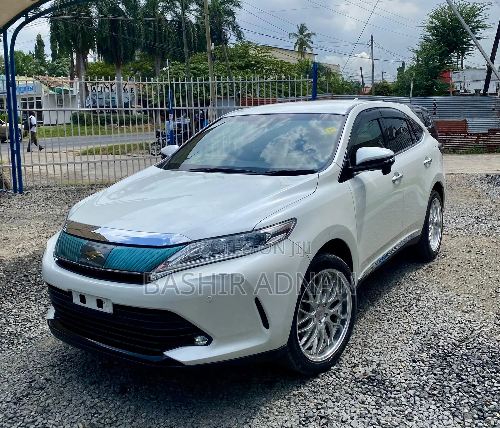 Toyota Harrier 2.0 2018 Pearl
