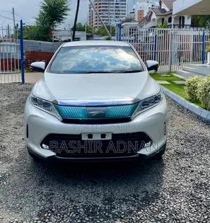 Toyota Harrier 2.0 2018 Pearl
