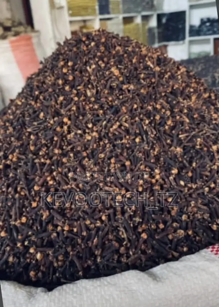 Dry and Raw Cloves