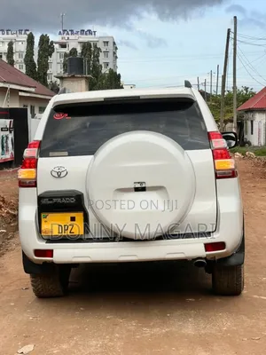 Photo - Toyota Land Cruiser Prado 2015 White