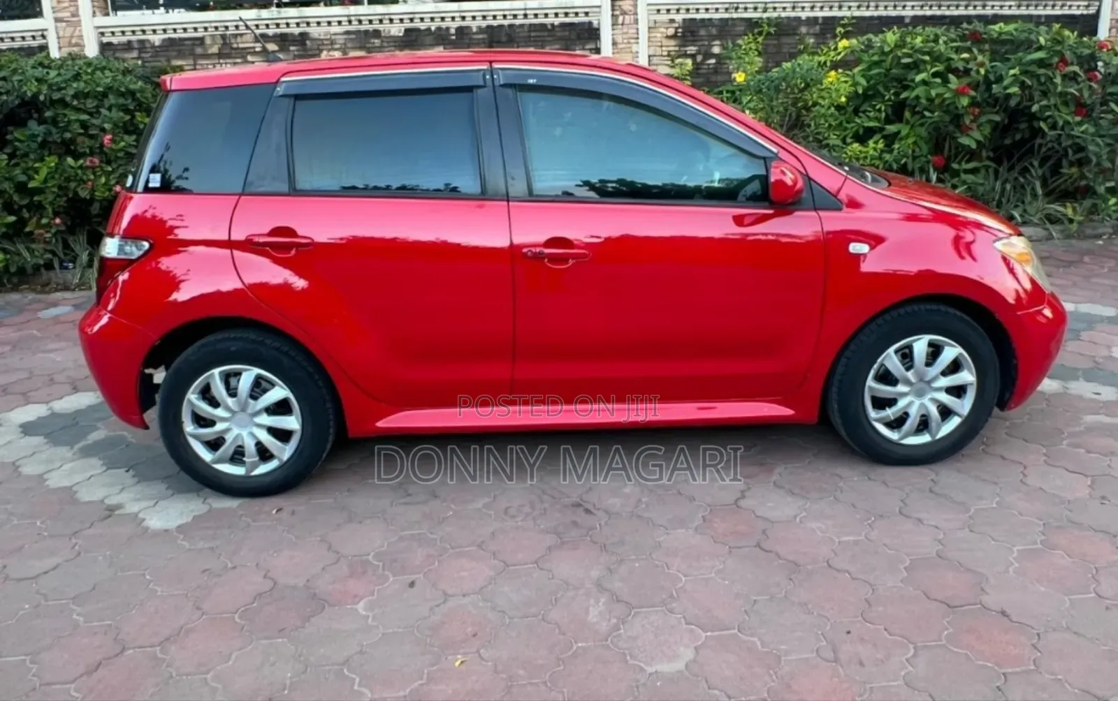 Toyota IST 2005 Red