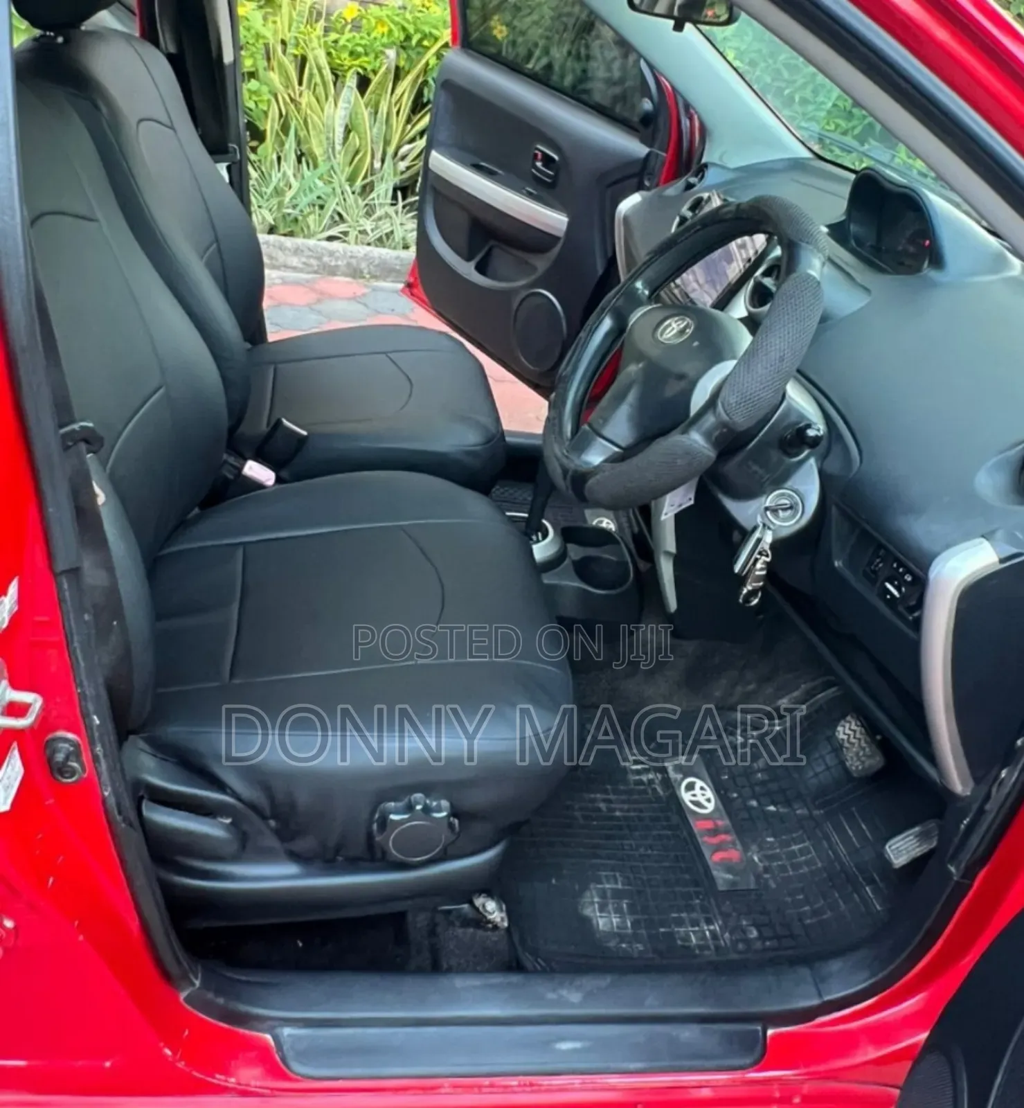 Toyota IST 2005 Red