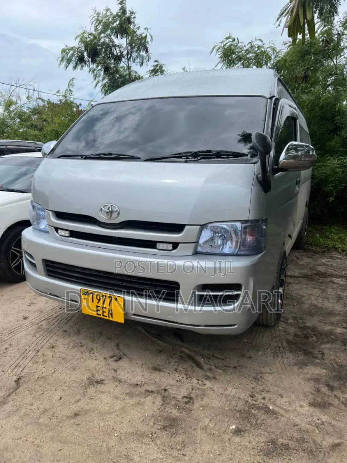 Toyota Quantum 2015 Silver
