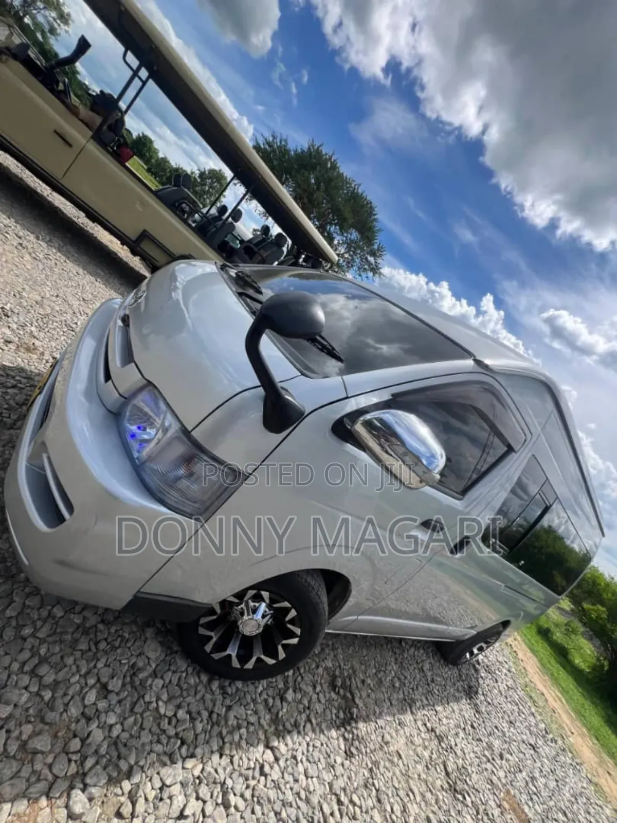 Toyota Quantum 2015 Silver