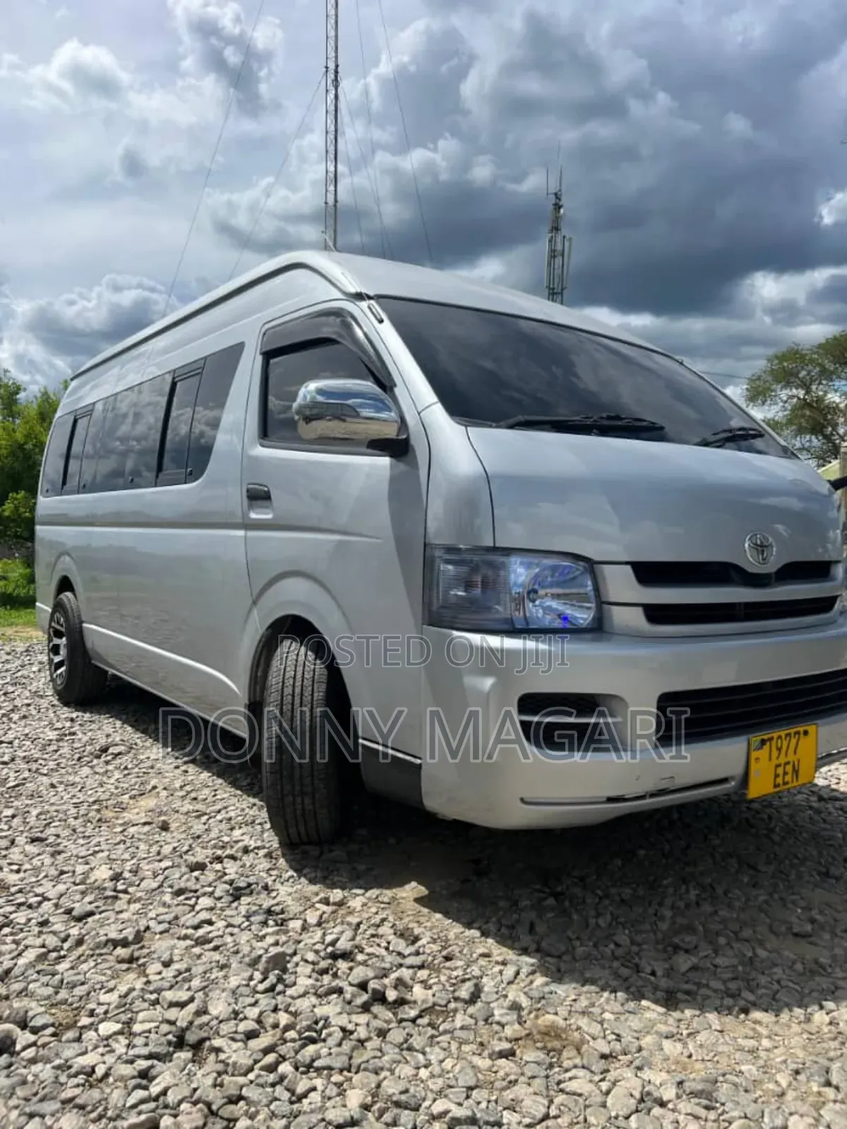 Toyota Quantum 2015 Silver