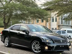 Toyota Crown 2012 Black