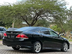 Toyota Crown 2012 Black