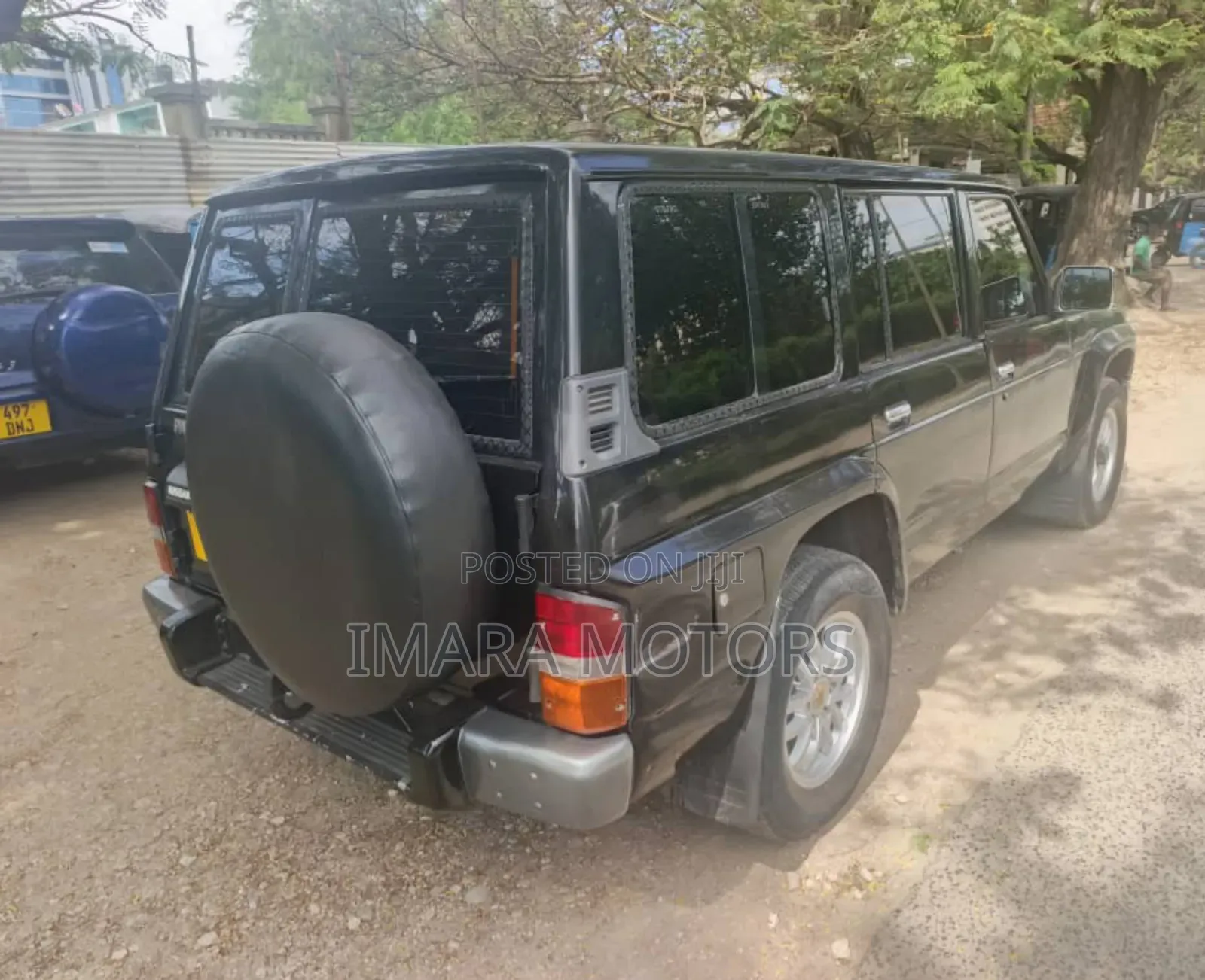 Nissan Patrol 2000 Black