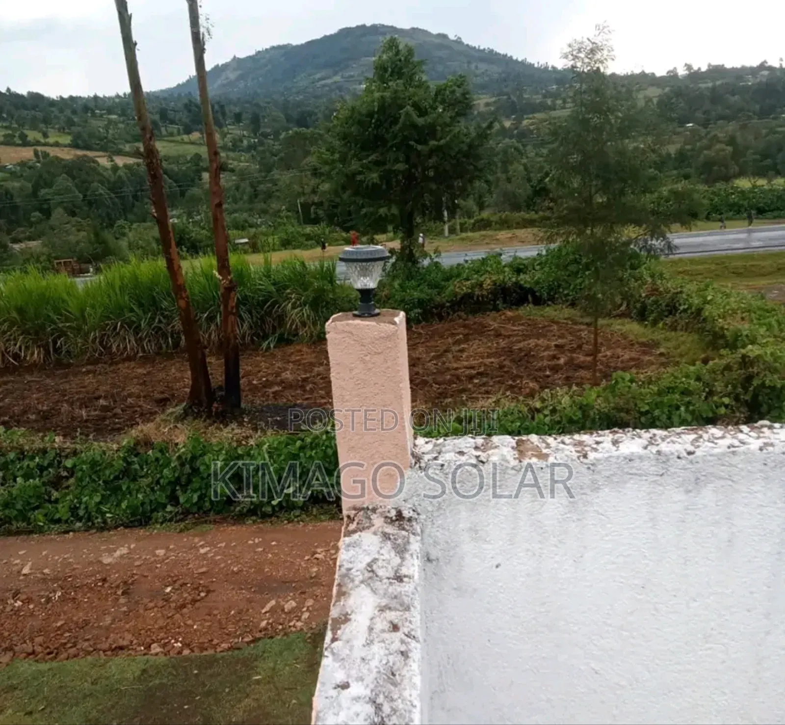 Ifanye Fence Yako Iwe Muone Wa Kisasa Usiku Kwa Taa Solar
