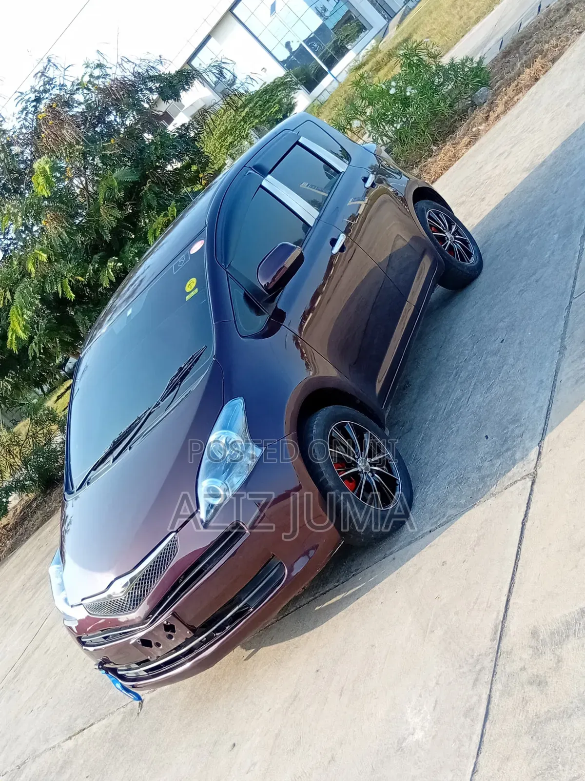 Toyota Ractis 1.3 FWD 2009 Burgundy