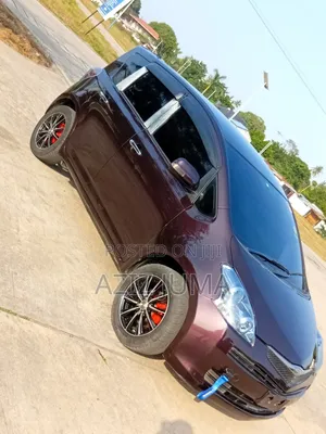 Toyota Ractis 1.3 FWD 2009 Burgundy