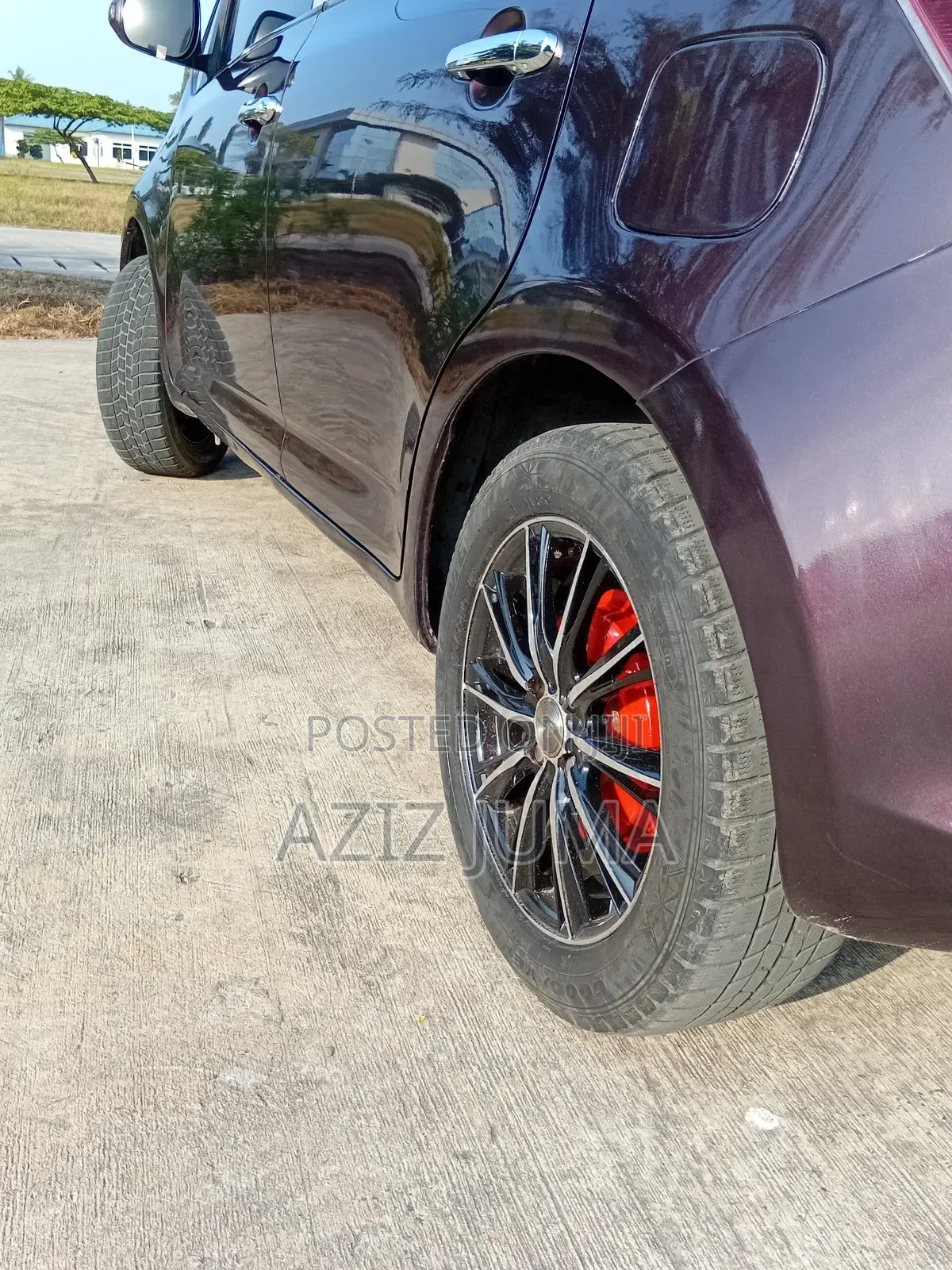 Toyota Ractis 1.3 FWD 2009 Burgundy