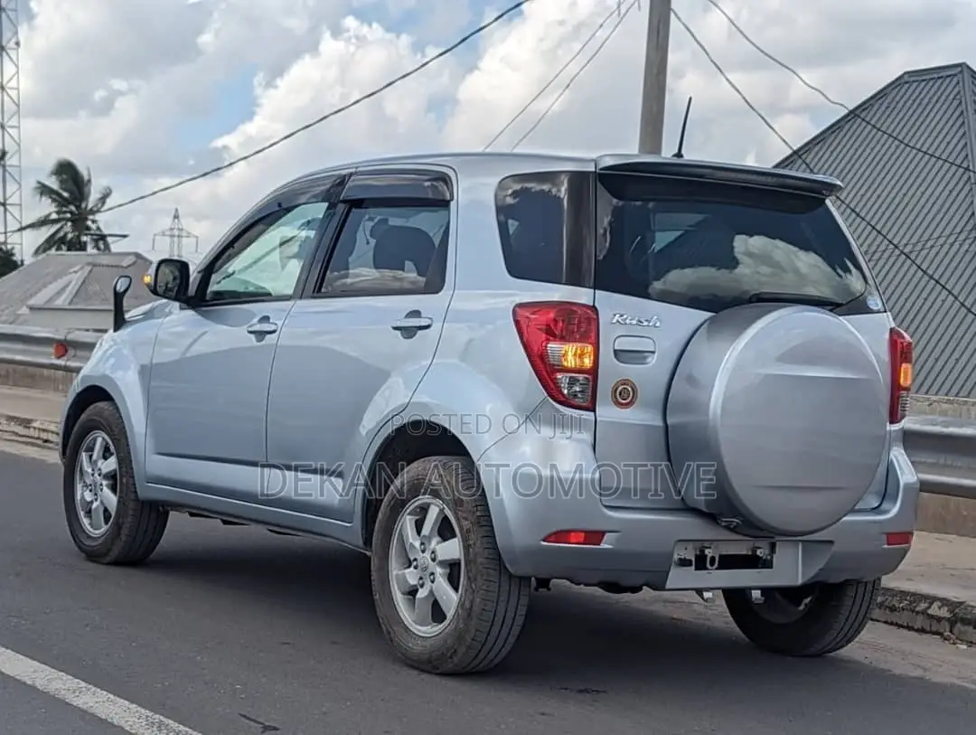 Toyota Rush 1.5 AWD 2006 Silver