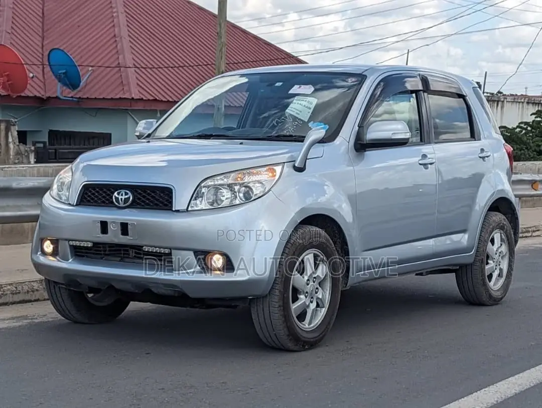 Toyota Rush 1.5 AWD 2006 Silver