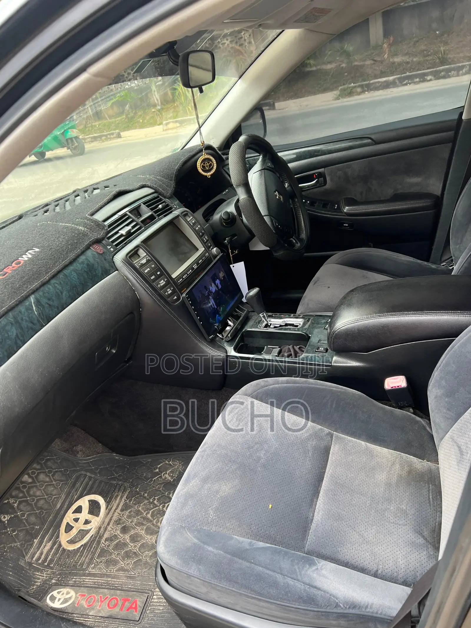Toyota Crown 2006 Black