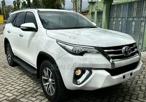 Toyota Fortuner 2017 Pearl